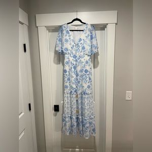 Flowy floral maxi dress white and blue